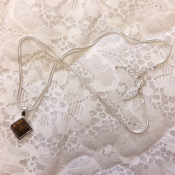 NWOT NY Women's Square Pendant Double Chain Silver Necklace - Picture 2 of 6